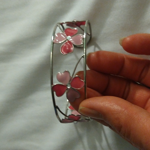 Floral pink and silver wire cuff bracelet - Picture 12 of 16
